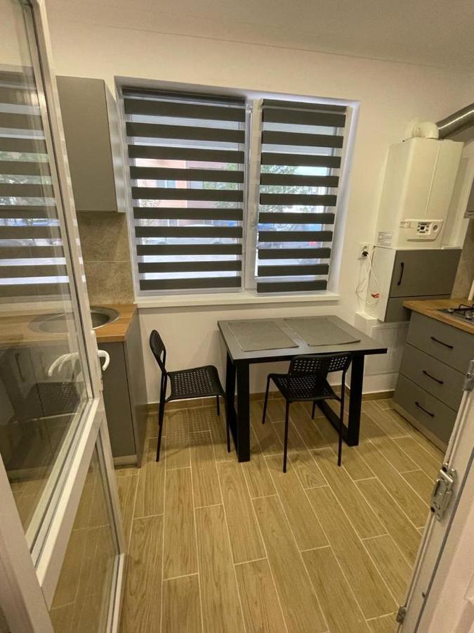 Militari Comfort Apartment Rosu ภายนอก รูปภาพ