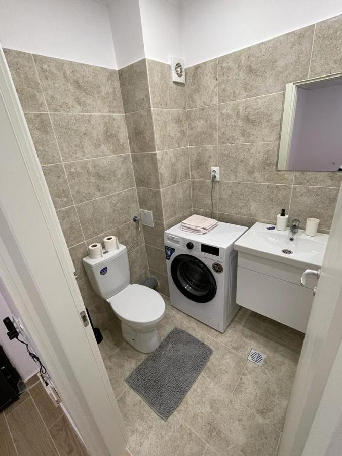 Militari Comfort Apartment Rosu ภายนอก รูปภาพ